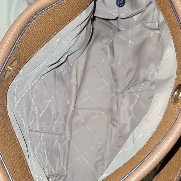 Michael Kors handbag - Picture 2 of 3